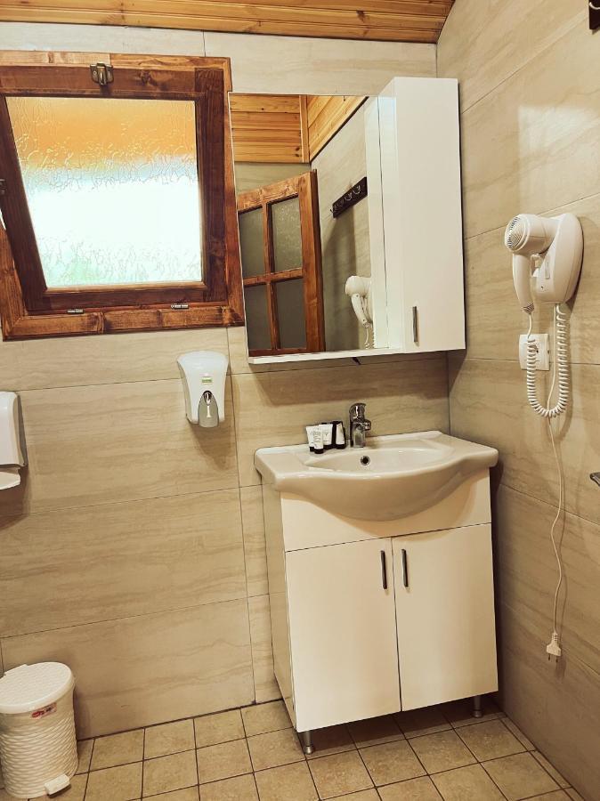 Farma Sotira Hotel Leskovik Kültér fotó