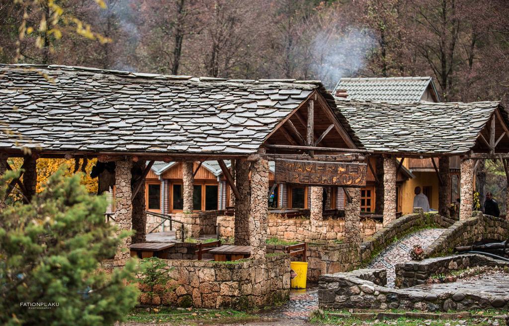 Farma Sotira Hotel Leskovik Kültér fotó