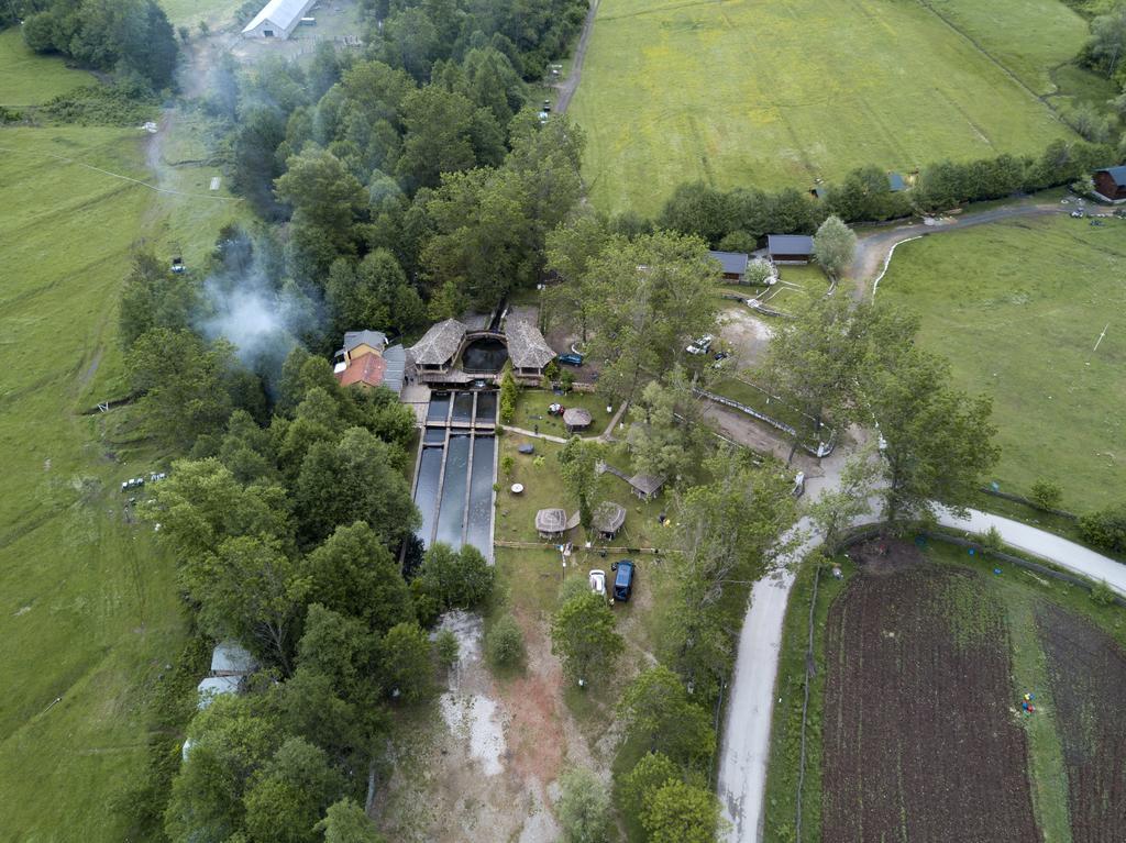 Farma Sotira Hotel Leskovik Kültér fotó